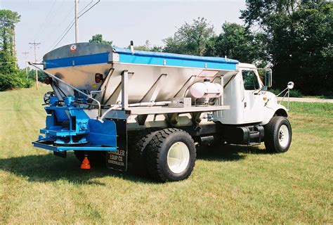 sand and fertilizer spreader